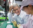 Viaggio in Cina e visita allo stabilimento Foxconn per Tim Cook, il CEO di Apple