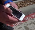iPhone SE sopravvive al lancio da 30 metri d’altezza in una palla di ghiaccio