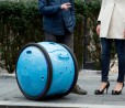 Piaggio: ha le ruote, ma non è una Vespa. Ecco Gita, il trolley robotico