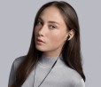 Beoplay E4: auricolari con cancellazione del rumore e 20 ore di autonomia