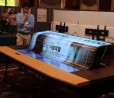 LG mostra un display OLED Ultra HD da 77" trasparente e flessibile