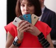 Samsung Galaxy S5 e wearable Gear "sfilano" su Vogue Magazine di giugno