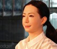 Dal Giappone giungono due robot umanoidi, capaci di leggere notizie (video)
