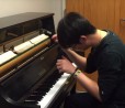 Pianista ripropone le più popolari suonerie di smartphone in salsa “classica”