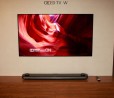 I TV LG OLED W7 ultra-sottili da 20.000 euro in un nuovo spot