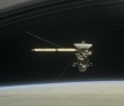 Sonda Cassini entra nell’atmosfera di Saturno prima dell’impatto finale