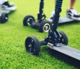 Questo skateboard elettrico potrà essere usato davvero da tutti