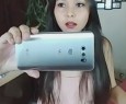 Il pad di ricarica wireless di LG V30 si mostra brevemente sul sito ufficiale